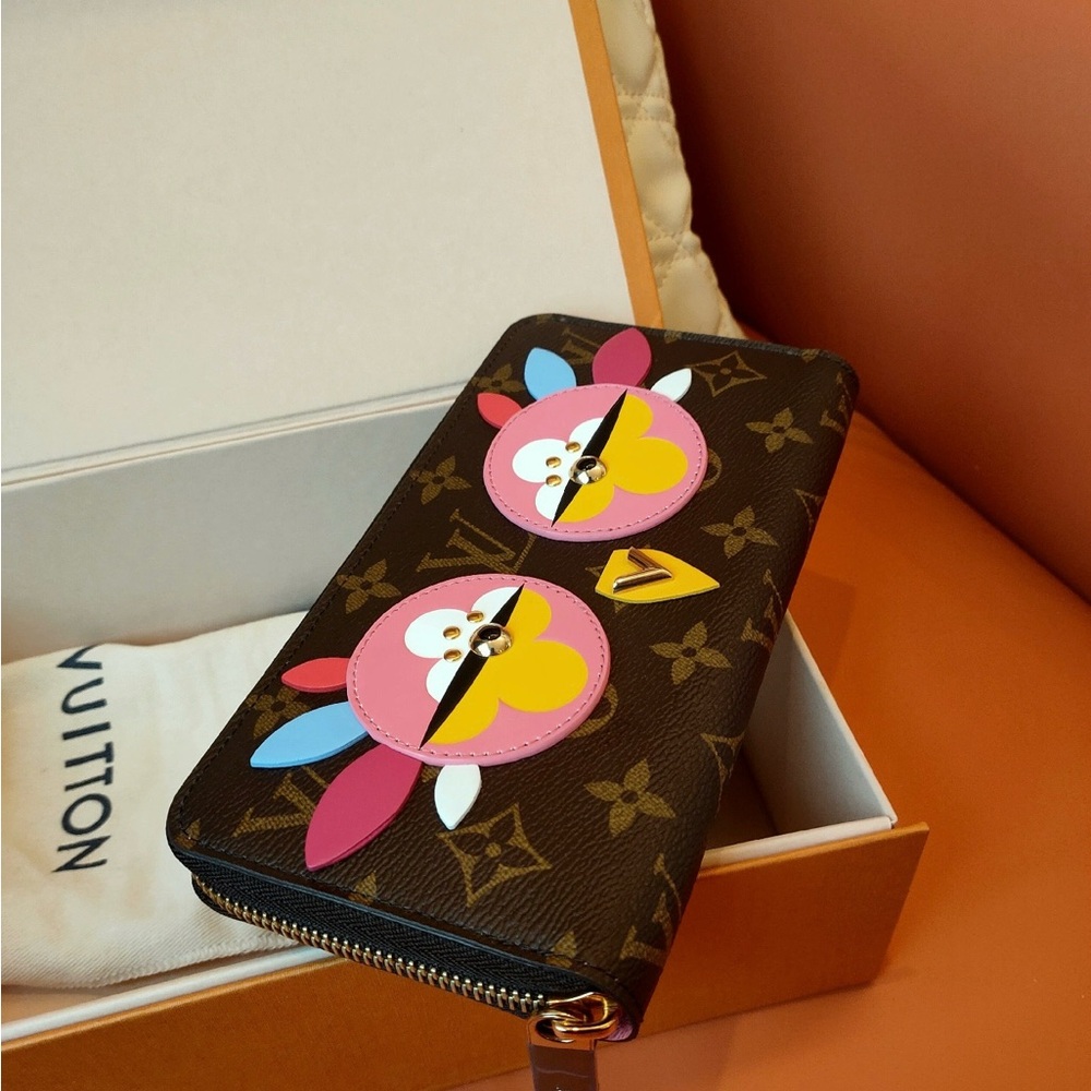 LOUIS VUITTON Monogram Lovely Bird Zippy Wallet M62414